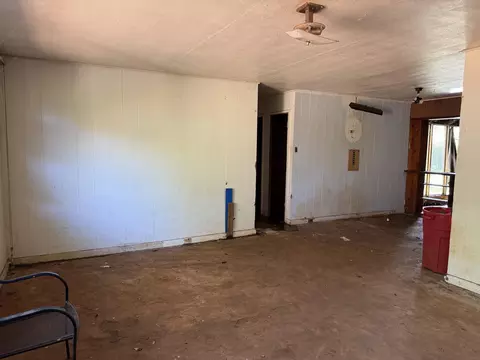 Living - 2175 Kauhikoa Rd, Haiku, HI 96708 photo 1 of 1