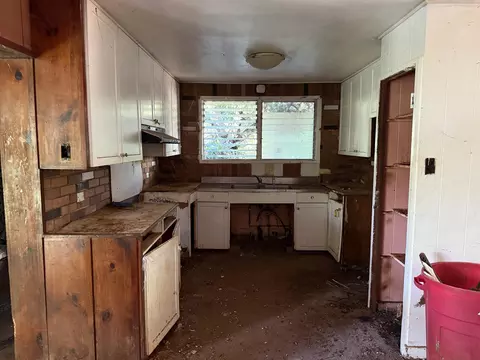 Kitchen - 2175 Kauhikoa Rd, Haiku, HI 96708 photo 1 of 1