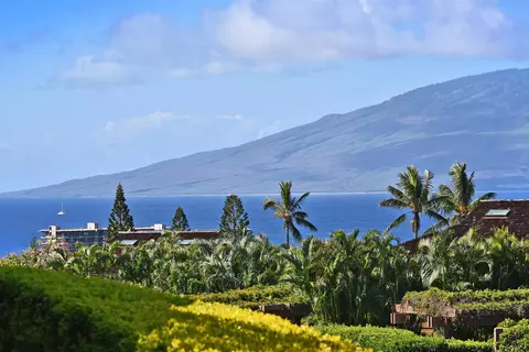 50 Puu Anoano St #1707, Lahaina, HI 96761