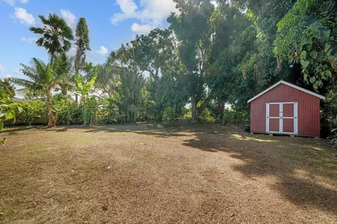Exterior - 805 Kuulei St, Haiku, HI 96708 photo 7 of 8