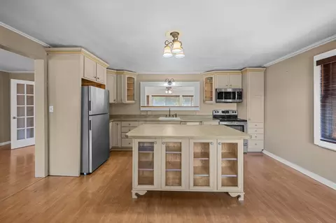Kitchen - 805 Kuulei St, Haiku, HI 96708 photo 1 of 3