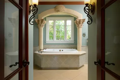 Bath - 104 Anapuni Loop, Lahaina, HI 96761 photo 4 of 6