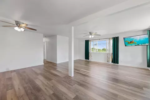 Living - 6 Kahope Pl, Haiku, HI 96708 photo 3 of 6