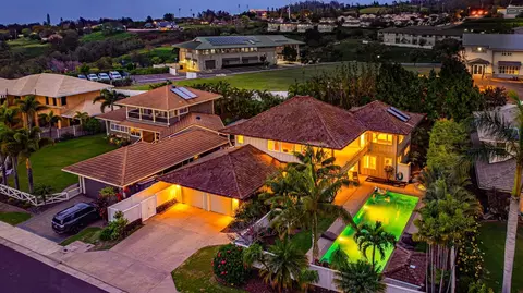 28 Ohia Lehua Pl, Makawao, HI 96768