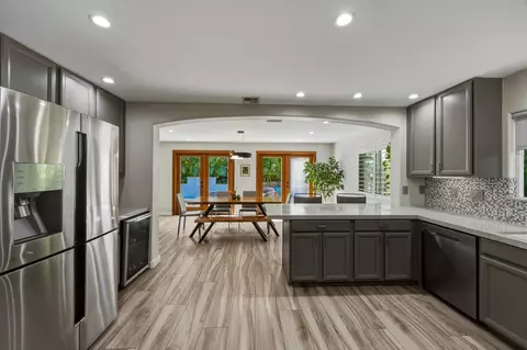 11 Meleana Pl, Kahului, HI 96732