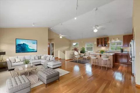 Living - 50 Uakoko Pl, Haiku, HI 96708 photo 1 of 4