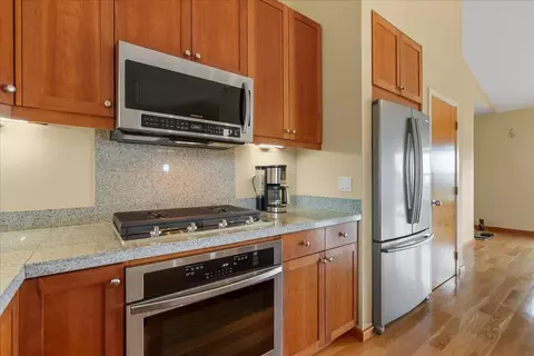Kitchen - 50 Uakoko Pl, Haiku, HI 96708 photo 2 of 3