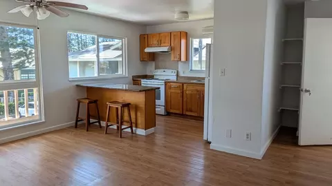 615 Gay St #B 204, Lanai City, HI 96763