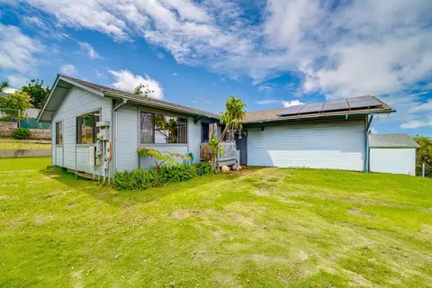 1088 Mamalu Pl, Makawao, HI 96768