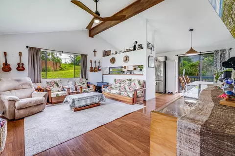 1088 Mamalu Pl, Makawao, HI 96768