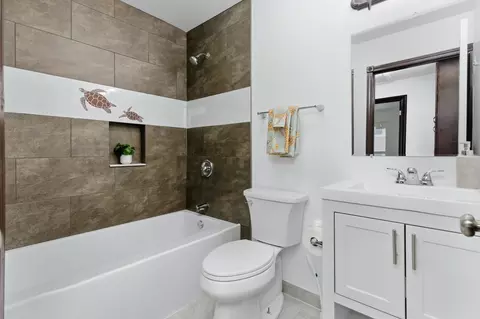 70 Waiaka Ln #38-205, Wailuku, HI 96793