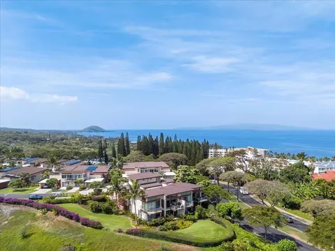 209 Holokahiki Ln #103, Kihei, HI 96753