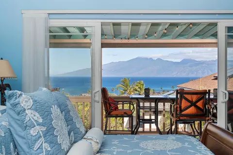 132 Kahana Nui Rd, Lahaina, HI 96761