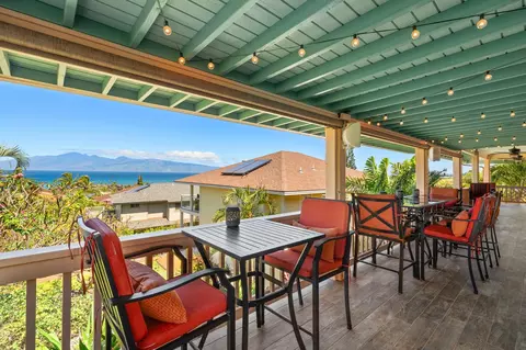 132 Kahana Nui Rd, Lahaina, HI 96761