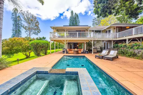 690 Olinda Rd, Makawao, HI 96768