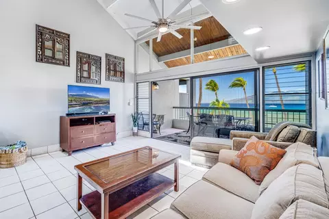 3875 Lower Honoapiilani Rd #B402, Lahaina, HI 96761
