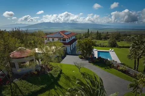 1260 Naalae Rd, Kula, HI 96790