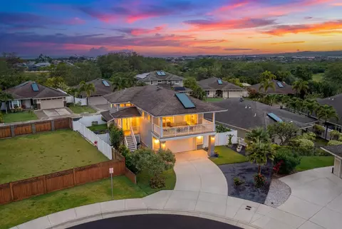 35 Pakau Pl, Kahului, HI 96732