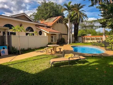 52 Ohukai Rd, Kihei, HI 96753