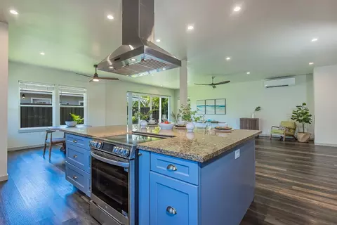 34 Honuea St, Kihei, HI 96753