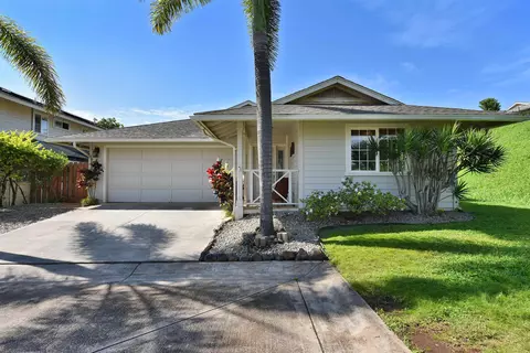 87 Poniu Cir, Wailuku, HI 96793