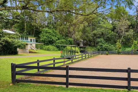 61 Kee Rd, Makawao, HI 96768