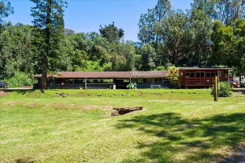 61 Kee Rd, Makawao, HI 96768