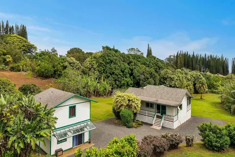 85 Nolu Rd, Haiku, HI 96708