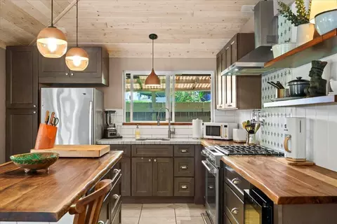 2750 Kalapu Dr #11, Lahaina, HI 96761