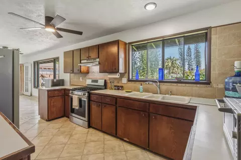 Kitchen - 145 S Holokai Rd, Haiku, HI 96708 photo 3 of 4