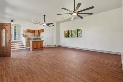 Living - 145 S Holokai Rd, Haiku, HI 96708 photo 2 of 8