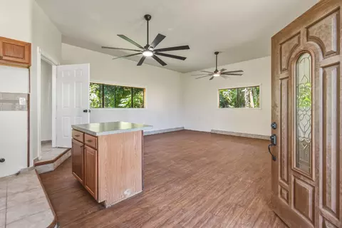 Living - 145 S Holokai Rd, Haiku, HI 96708 photo 8 of 8