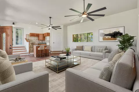 Living - 145 S Holokai Rd, Haiku, HI 96708 photo 3 of 8