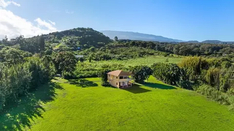 654 Kaupakalua Rd, Haiku, HI 96708
