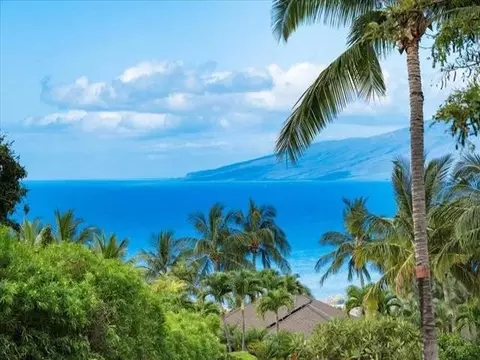 859 Kai Hele Ku St, Lahaina, HI 96761