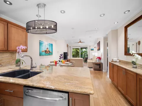 3950 Kalai Waa St #U202, Kihei, HI 96753