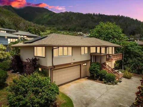 486 Polulani Dr, Wailuku, HI 96793
