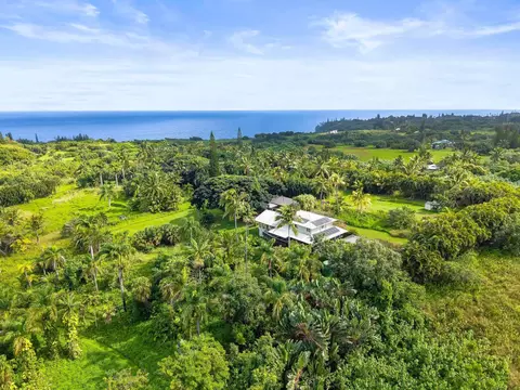 245 N Honokala Rd #A, Haiku, HI 96708