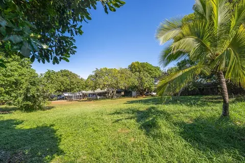 168 Hana Hwy, Paia, HI 96779