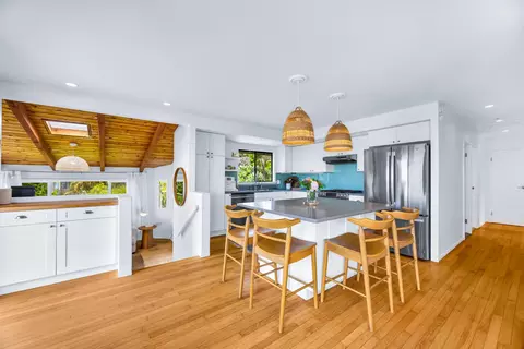 Kitchen - 1041 Lower Kimo Dr, Kula, HI 96790 photo 3 of 6