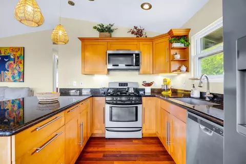 Kitchen - 1041 Lower Kimo Dr, Kula, HI 96790 photo 6 of 6