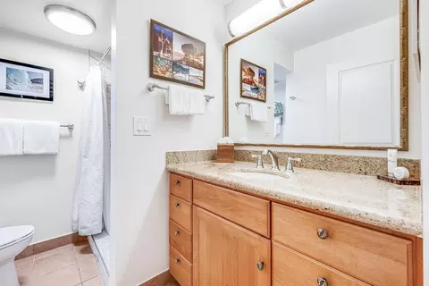 Bath - 5315 Lower Honoapiilani Rd #E138, Lahaina, HI 96761 photo 1 of 2