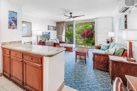 Living - 5315 Lower Honoapiilani Rd #E138, Lahaina, HI 96761 photo 3 of 8