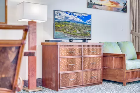 Living - 5315 Lower Honoapiilani Rd #E138, Lahaina, HI 96761 photo 6 of 8