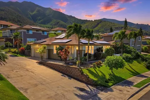32 Kinohi Loa St, Wailuku, HI 96793