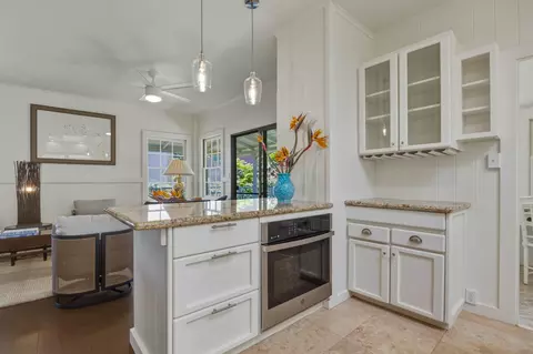 Kitchen - 3217 Luahine Pl, Haiku, HI 96708 photo 6 of 8