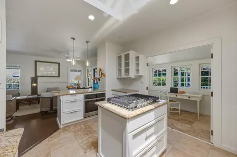 Kitchen - 3217 Luahine Pl, Haiku, HI 96708 photo 3 of 8