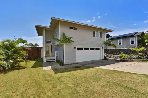 1344 Hiahia St, Wailuku, HI 96793