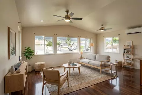 107 E Makaukau Loop, Wailuku, HI 96793