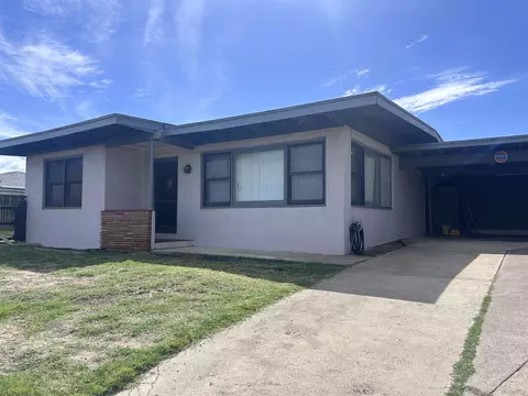 137 Niihau St, Kahului, HI 96732